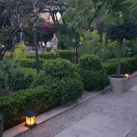 Chambres D'Hotes Jardin D'Ivoire Saint-Gervais-la-Forêt 외부 사진